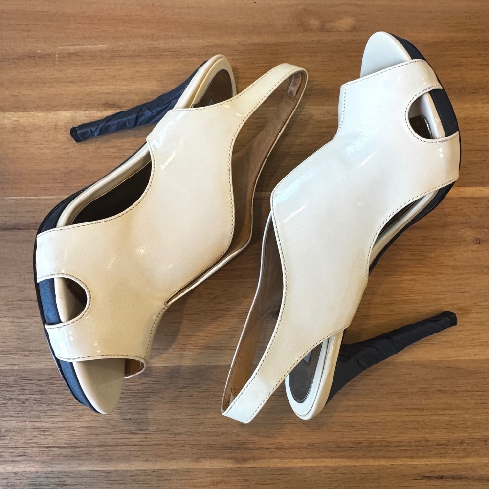 Badgley Mischka Women 8 M Cream Slingback Peep Toe‎ Platform Stiletto Heel Pumps